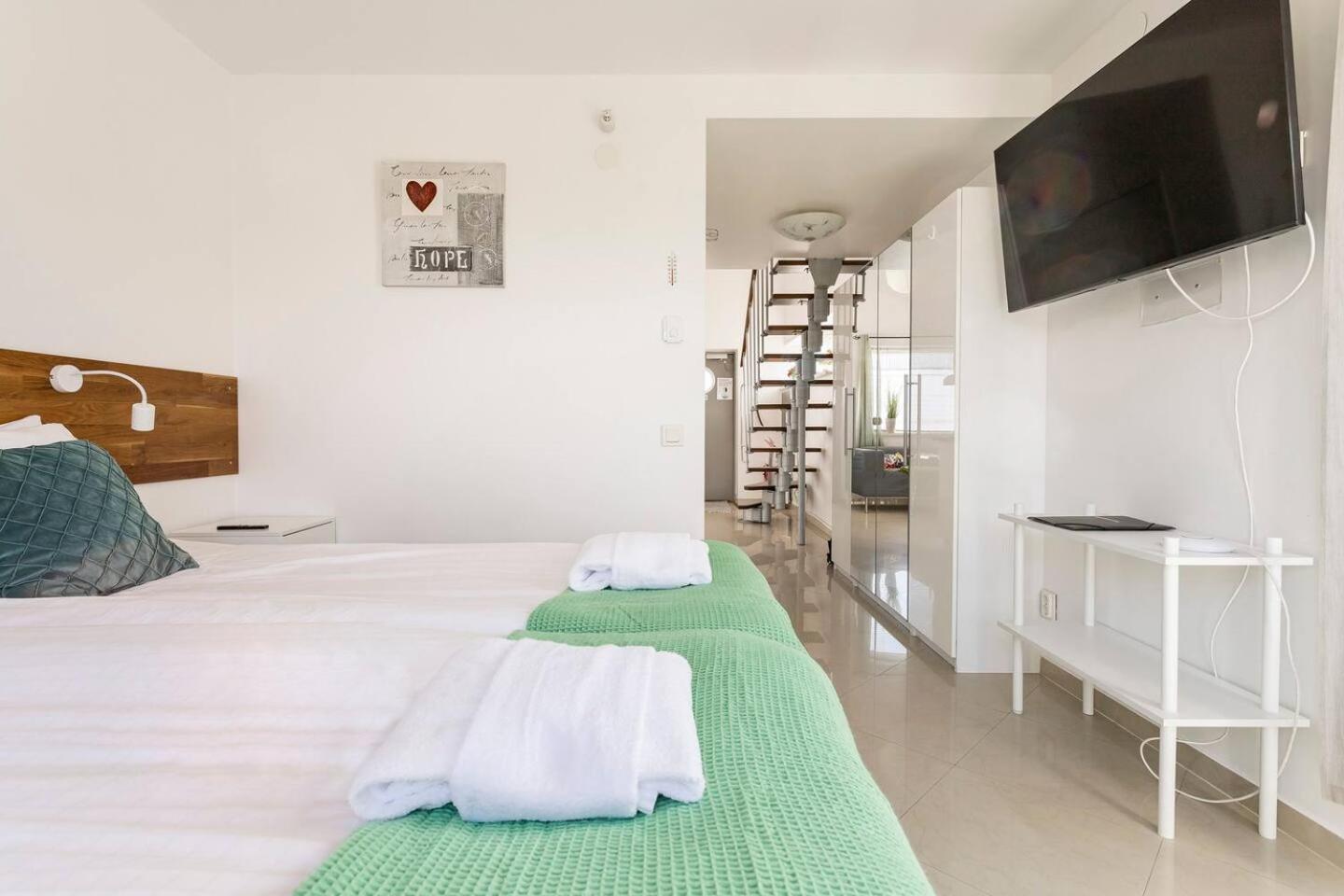 Staylong Hotell Täby Kültér fotó