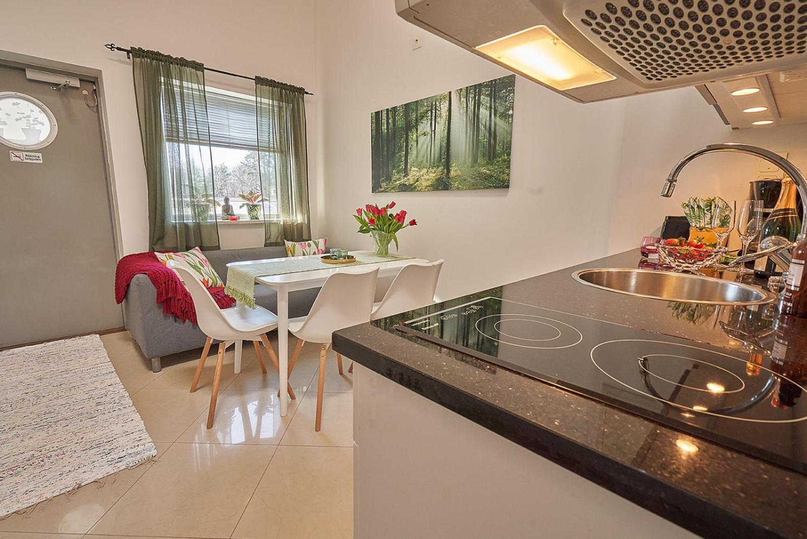 Staylong Hotell Täby Kültér fotó